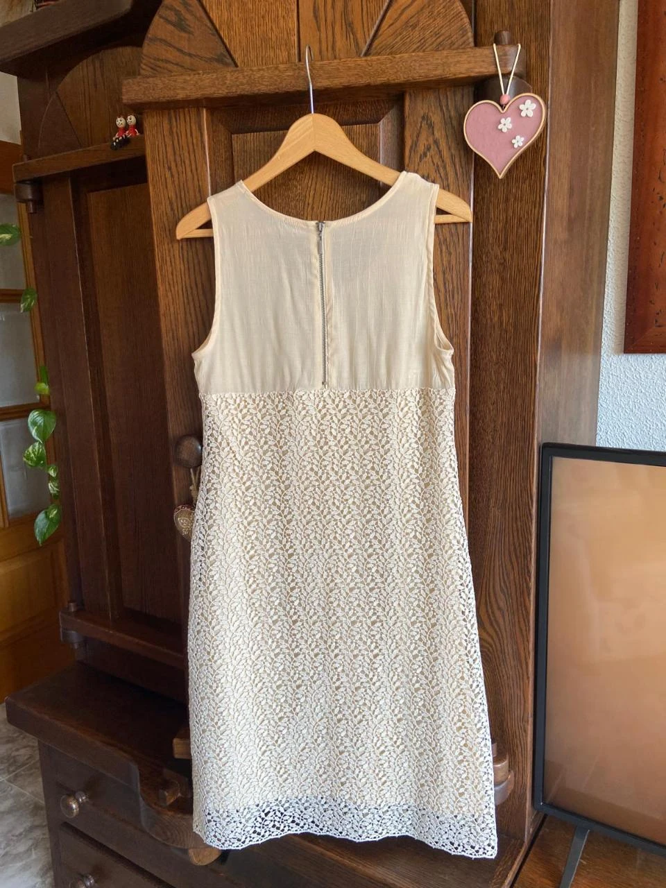 Vestido elegante, para eventos, de guipur, tono marfil. Zara. Talla M – photo 6